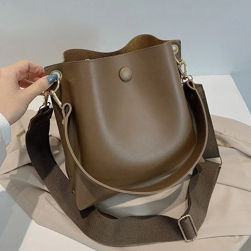 Casual wide strap buckets bag designer women shoulder bags luxury pu leather crossbody bag large capacity Handbags big totes