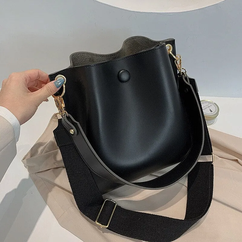 Casual wide strap buckets bag designer women shoulder bags luxury pu leather crossbody bag large capacity Handbags big totes
